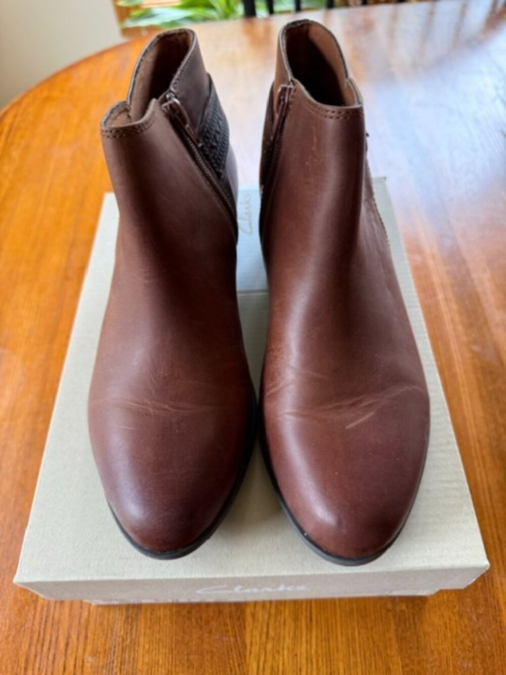 Clarks Addiy Kara Caramel Brown Leather Ankle Boots Women’s 8.5 NIB